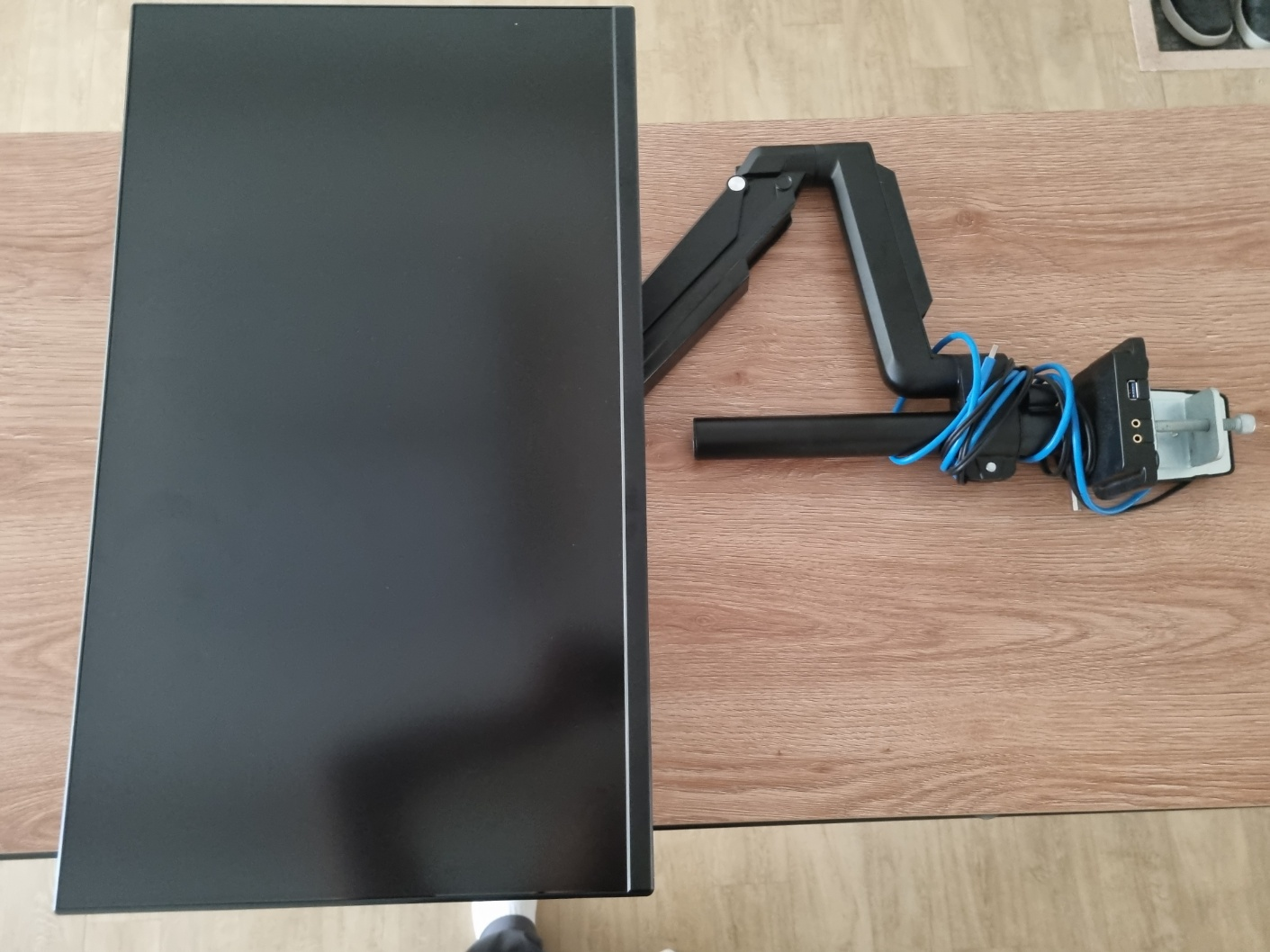 한성 27인치 모니터 울트론2760G 카멜마운트 모니터암