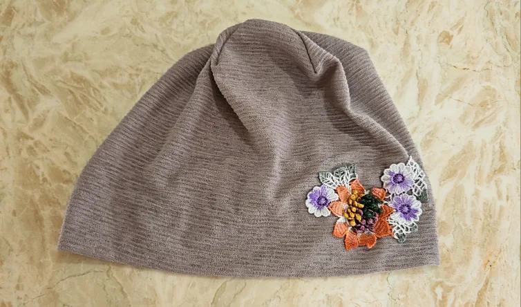 꽃 자수 비니  중고~