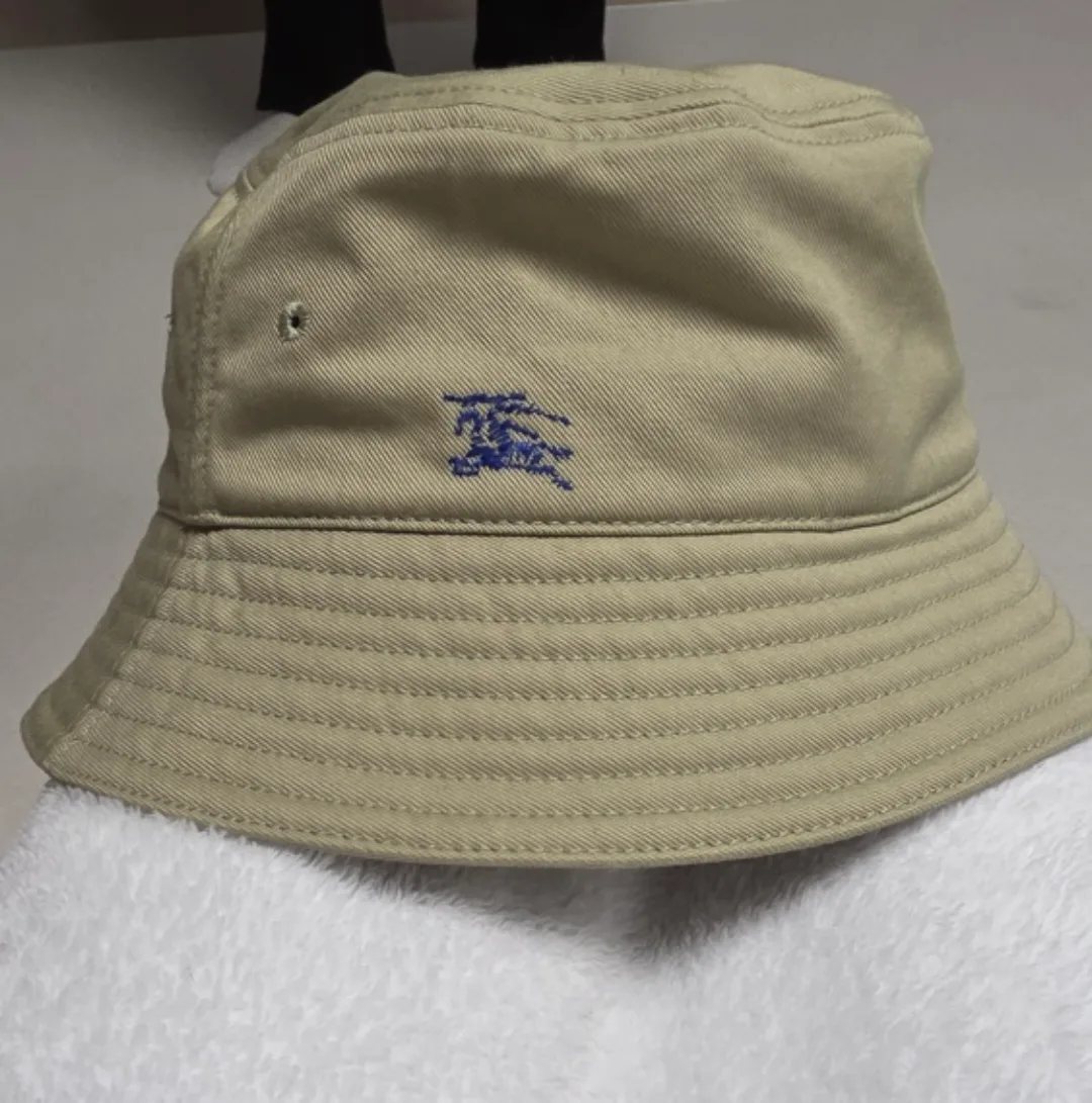 버버리 버킷햇 M 새상품