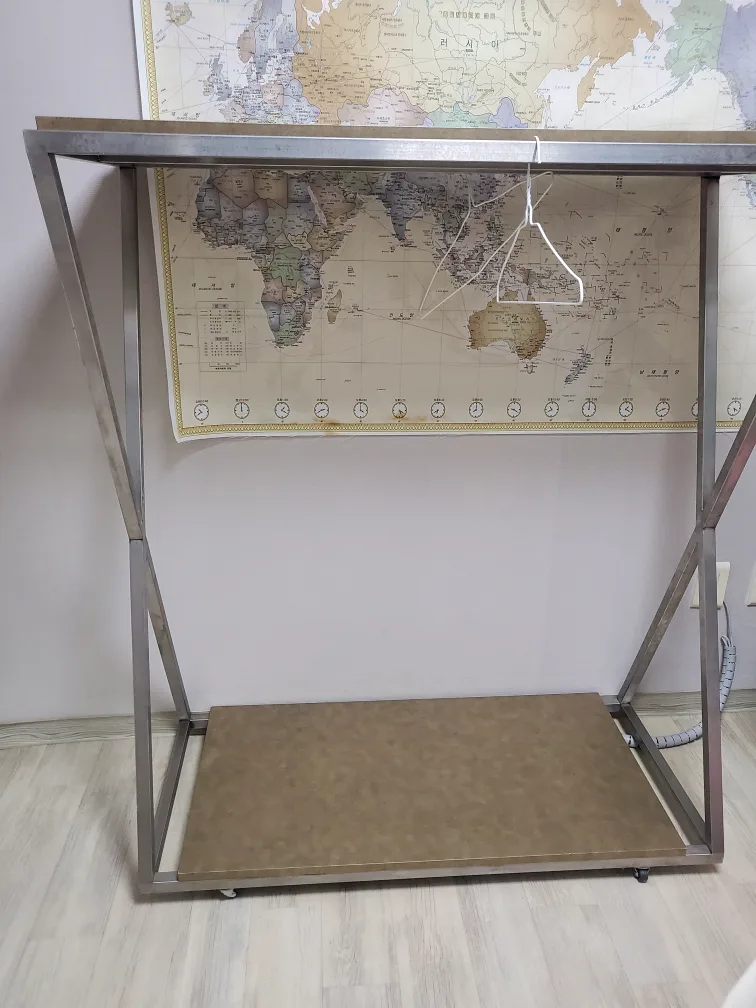 중고 철제 프레임 행거 50%할인