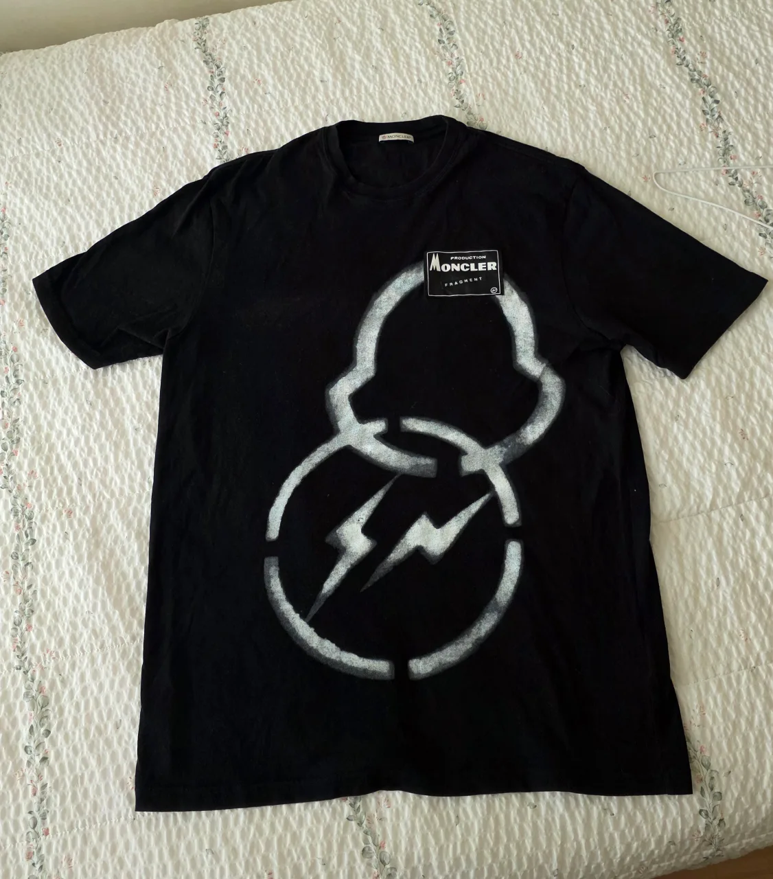 (정품)몽클레어 FRAGMENT 반팔 티셔츠