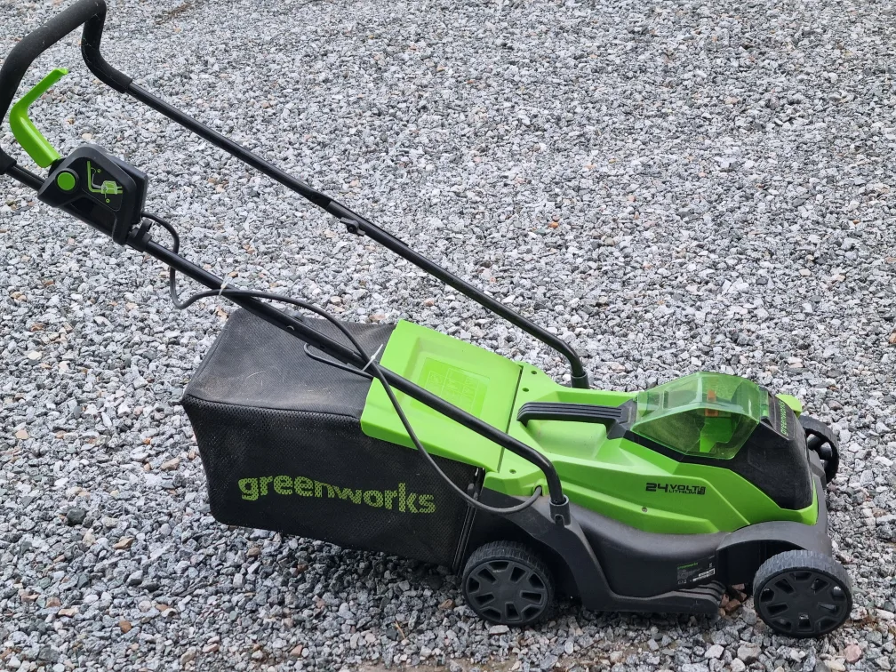 그린윅스 충전식 잔디깎이