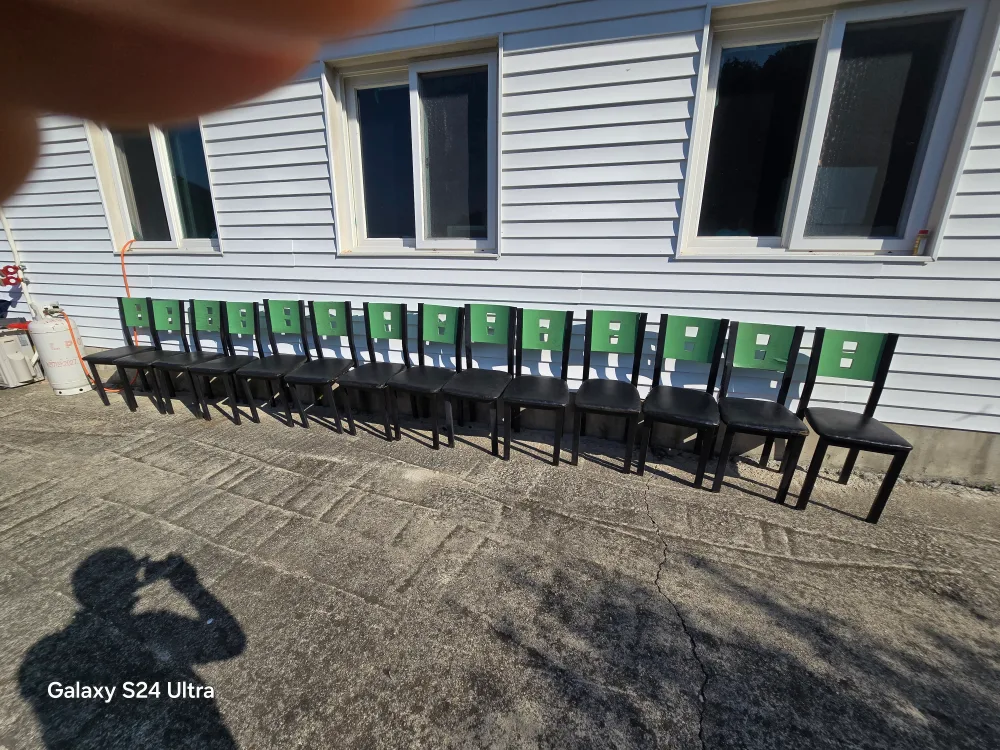 철재검정  녹색 등받이 의자