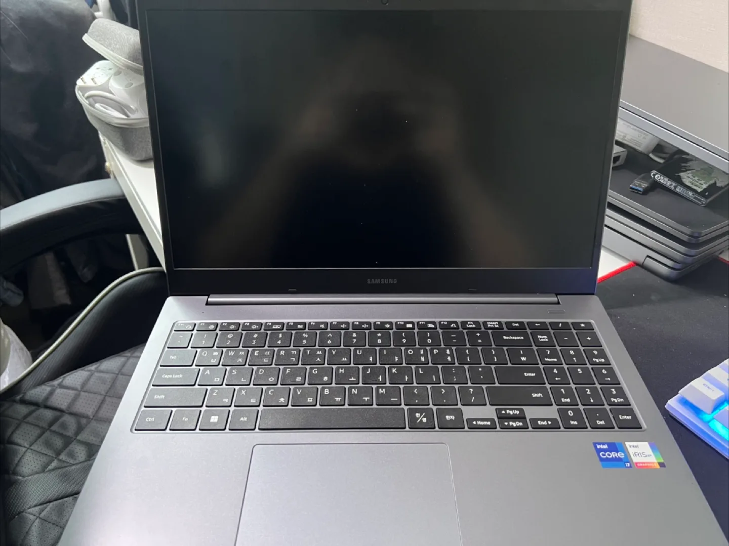 [중고]삼성노트북 NT551XDA i7 11세대 윈도우10  판매합니다