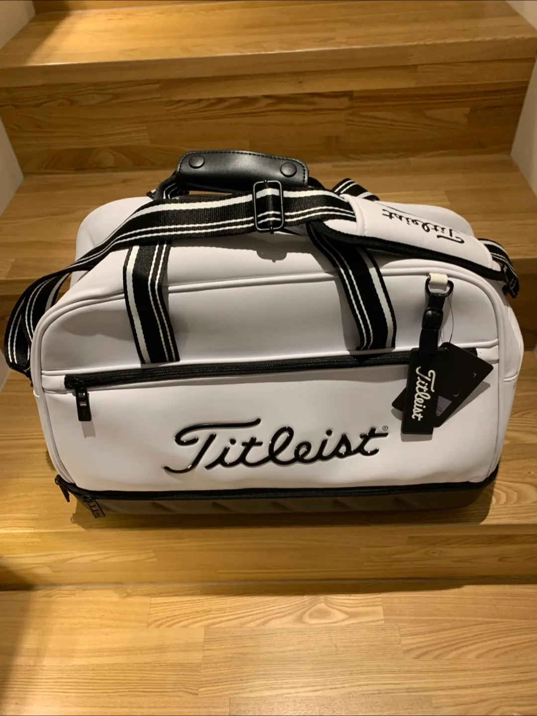 타이틀리스트 화이트 의류신발가방