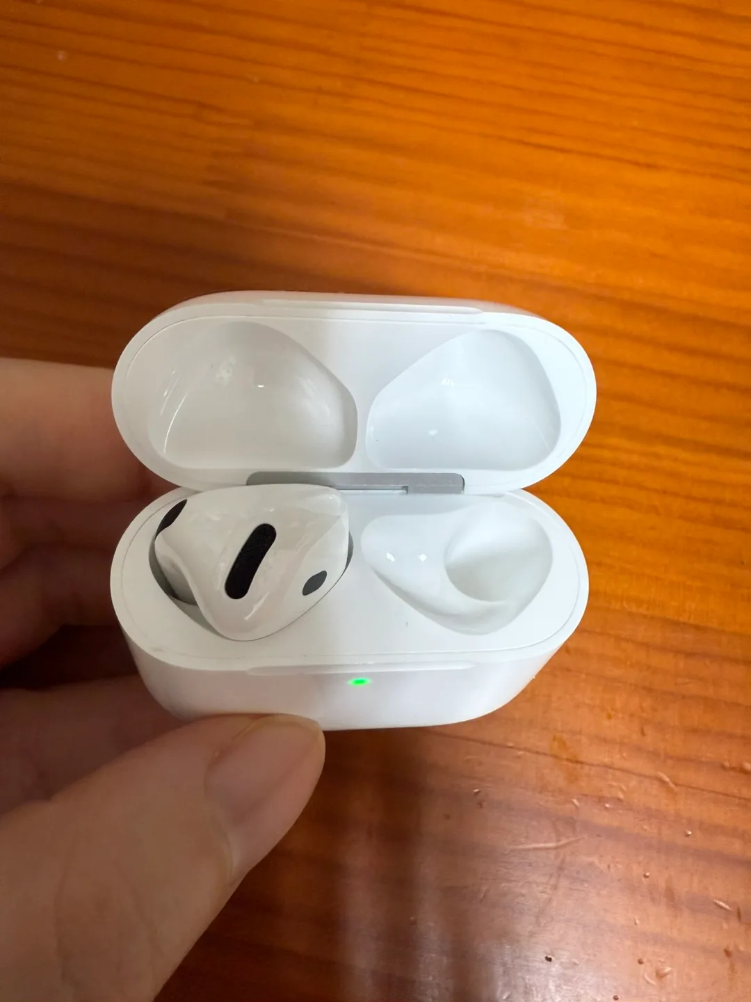(중고) 에어팟4 (본체+왼쪽) 오른쪽 ❌
