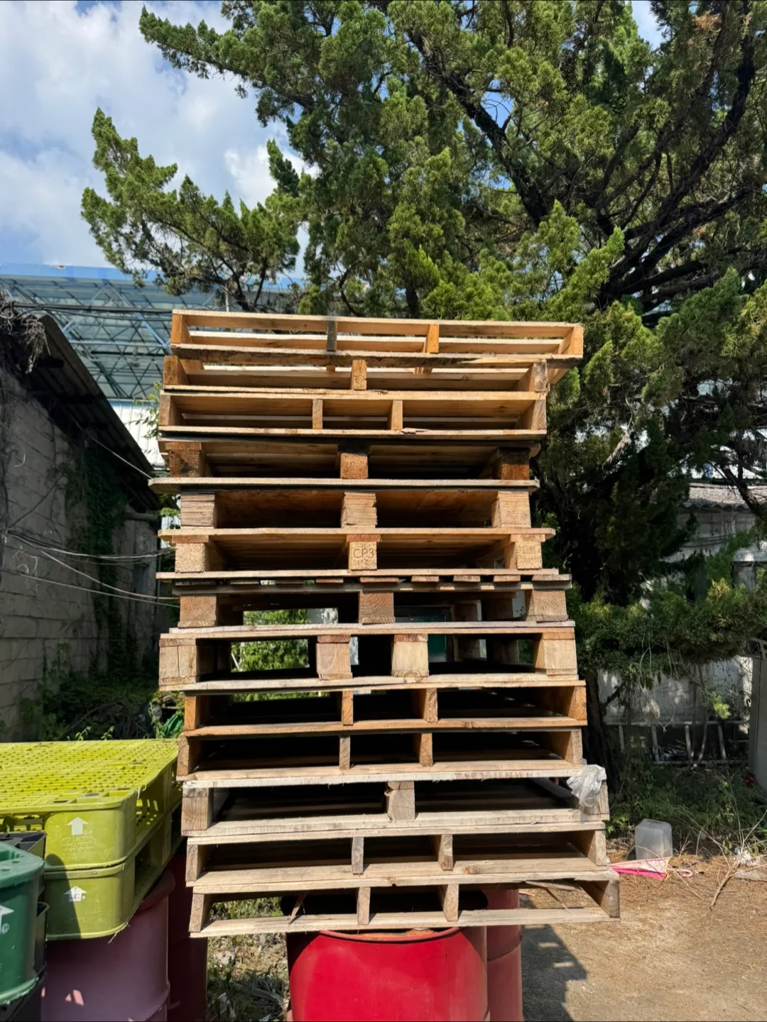 중고 나무 팔레트