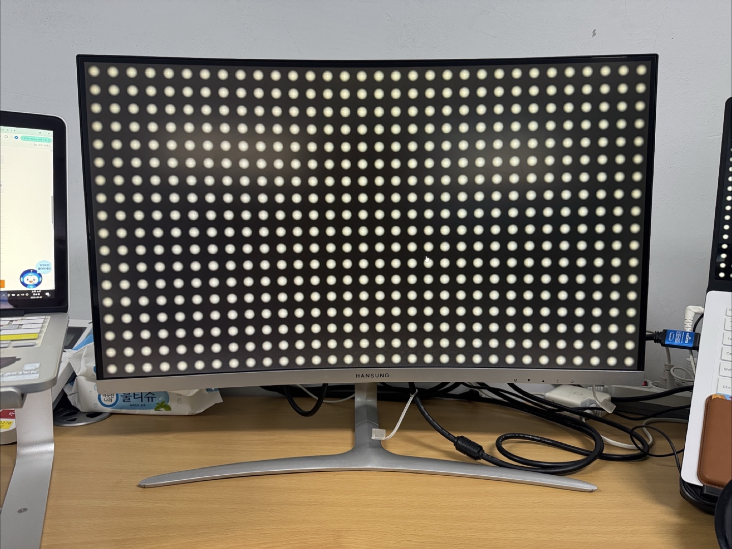 한성컴퓨터 ULTRON 2757C 커브드 144Hz