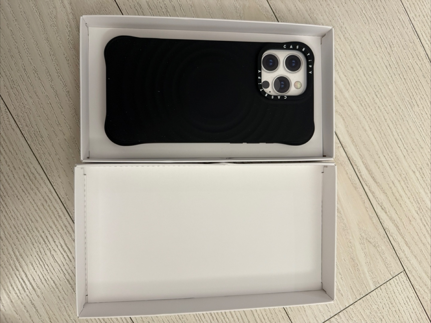 케이스티파이 아이폰 16 Pro Max 리플 케이스 블랙 새상품