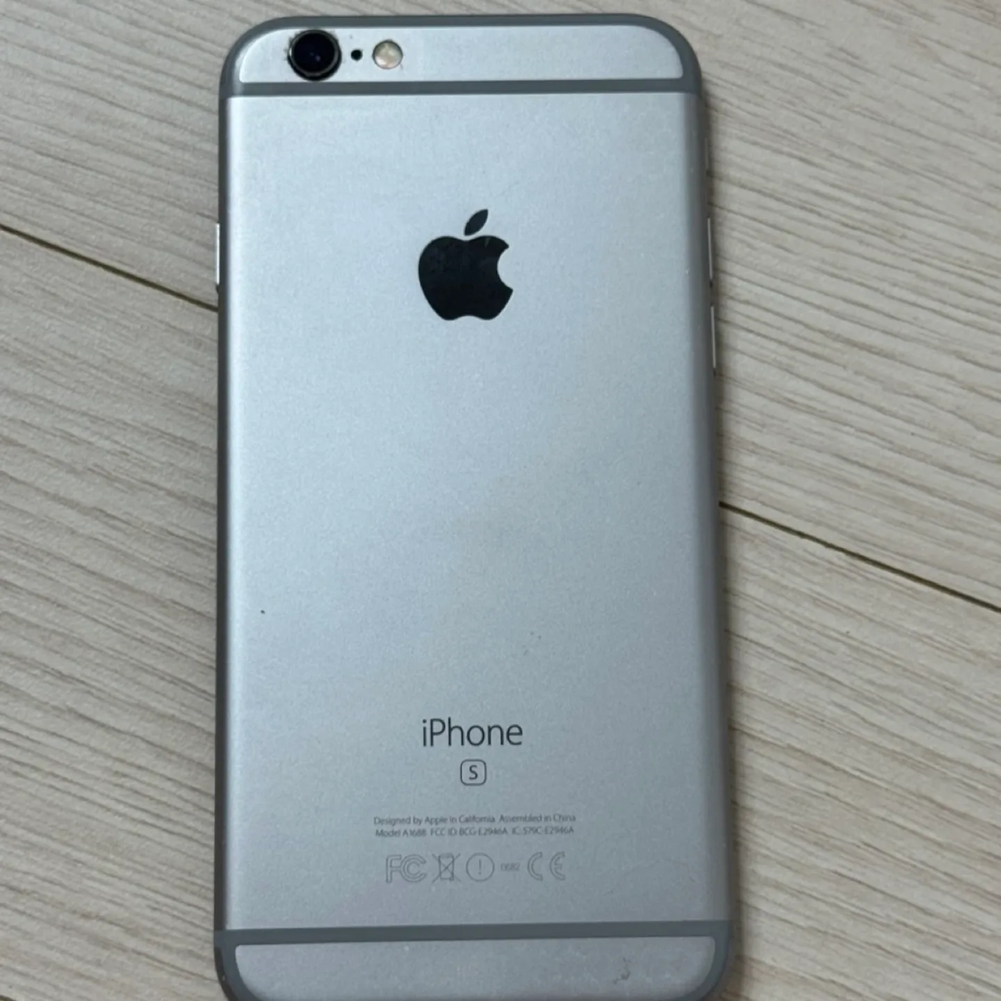 일본 구매,네고가능) 아이폰 6s 실버 64G