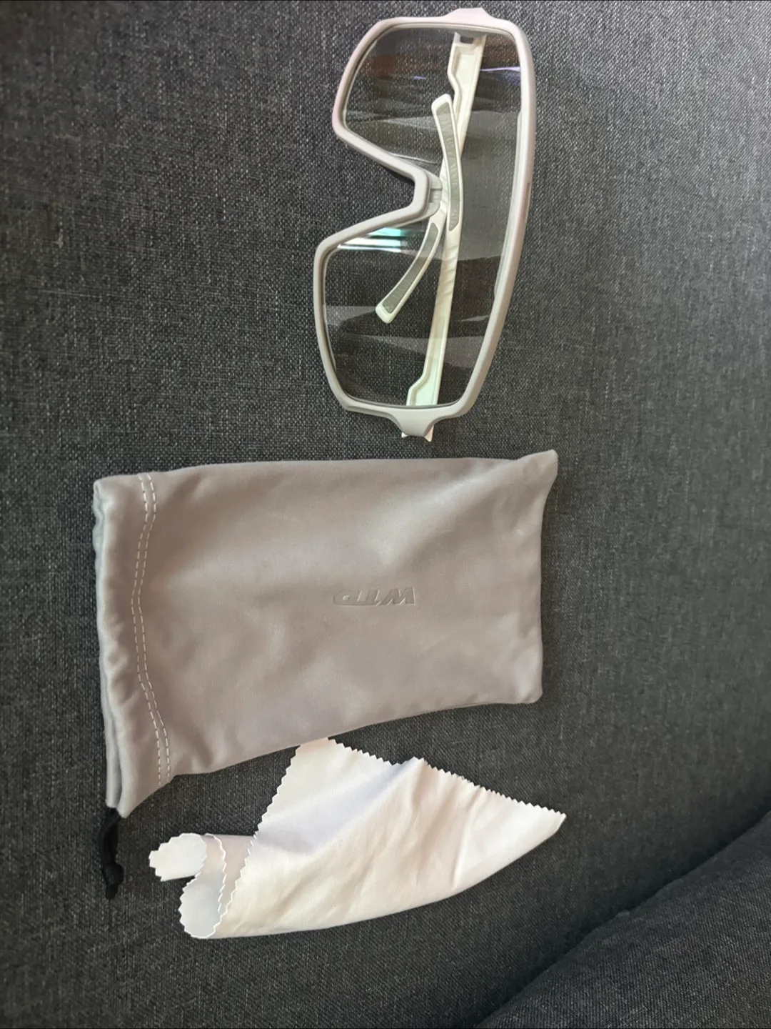 WTD 화이트 스포츠 고글