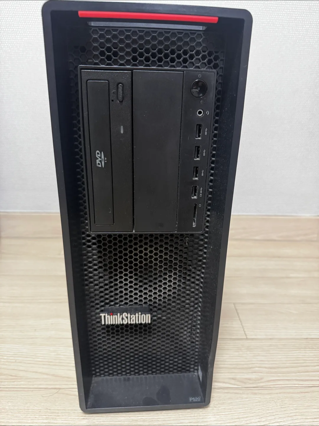 레노버 ThinkStation P520 워크스테이션