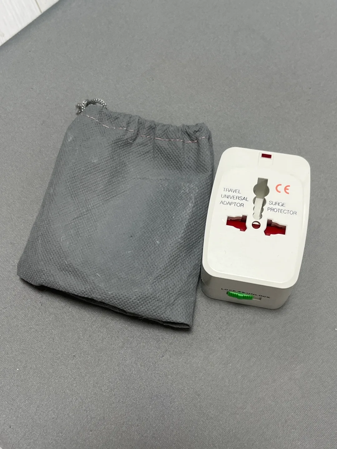 여행용 멀티 어댑터