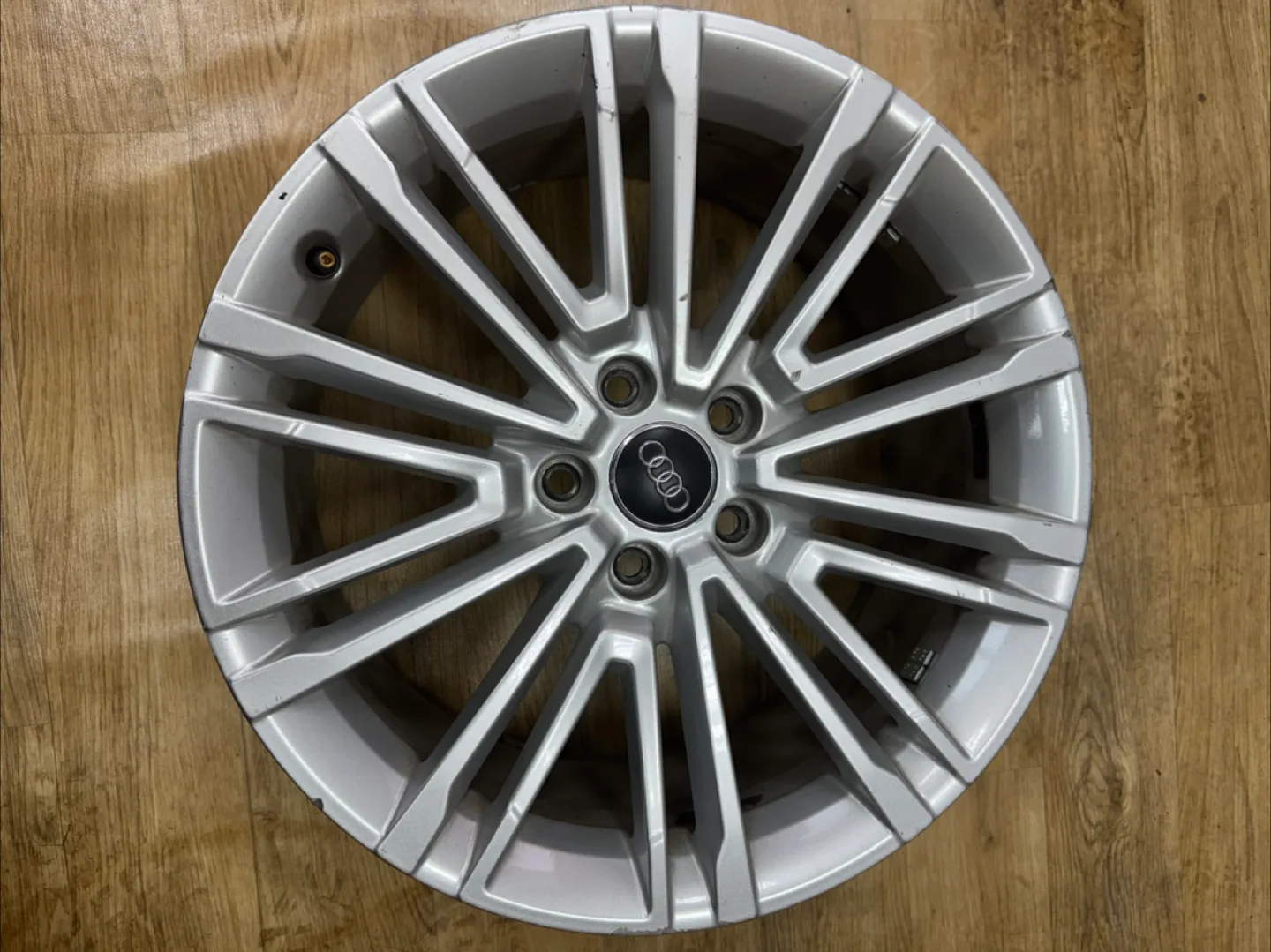 아우디 18인치 중고 휠 (4개)/A3