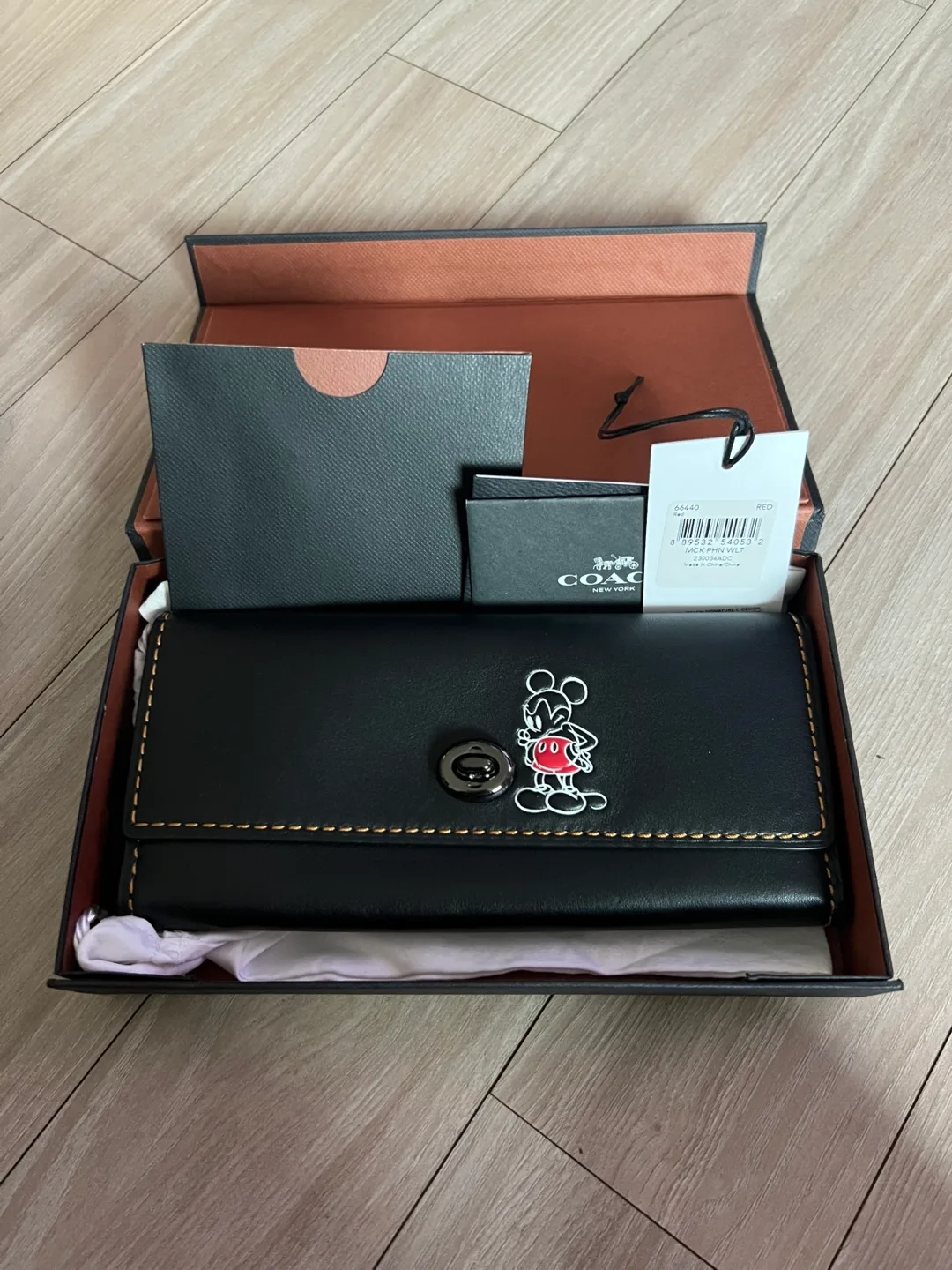 코치 미키마우스 장지갑 새상품