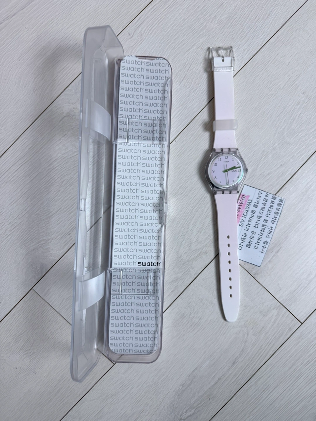 스와치 울트라로즈 시계