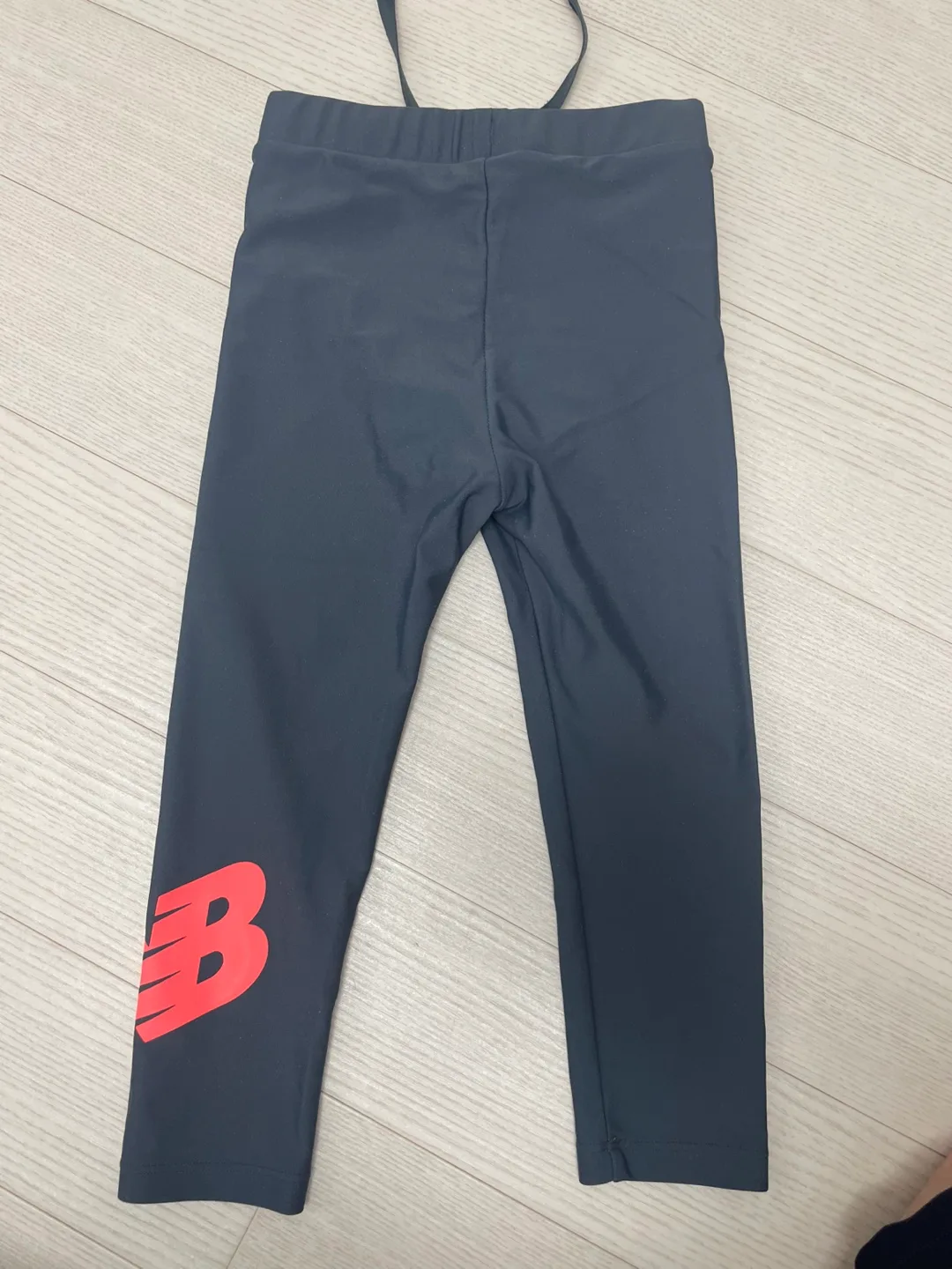 뉴발란스 워터 레깅스(래쉬가드 하의) 100