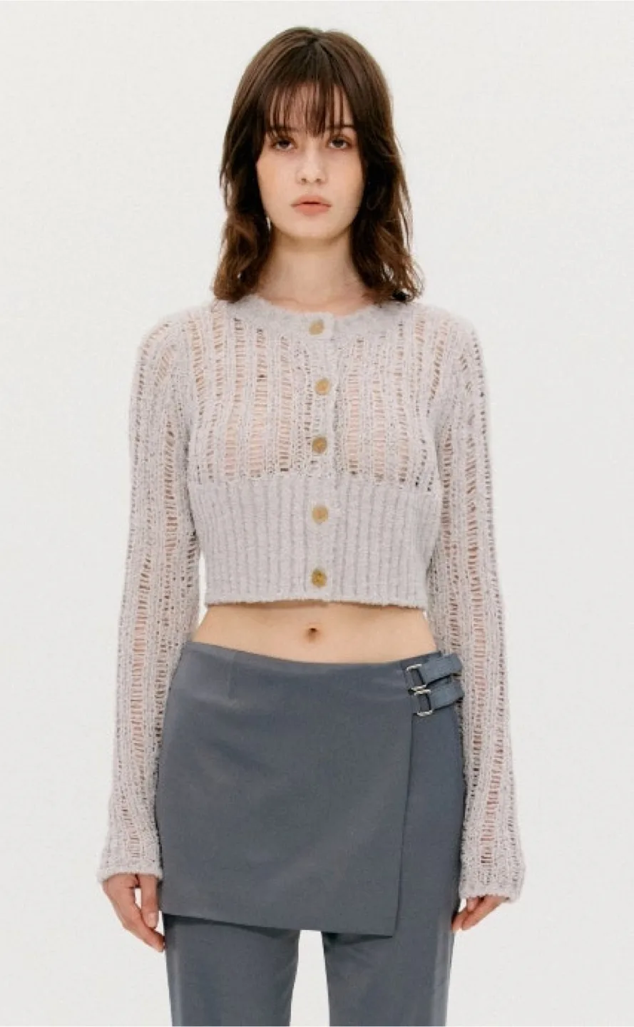 (제니 착용) 더오픈프로덕트 OPEN YY 크롭 니트 가디건 판매합니다🩶