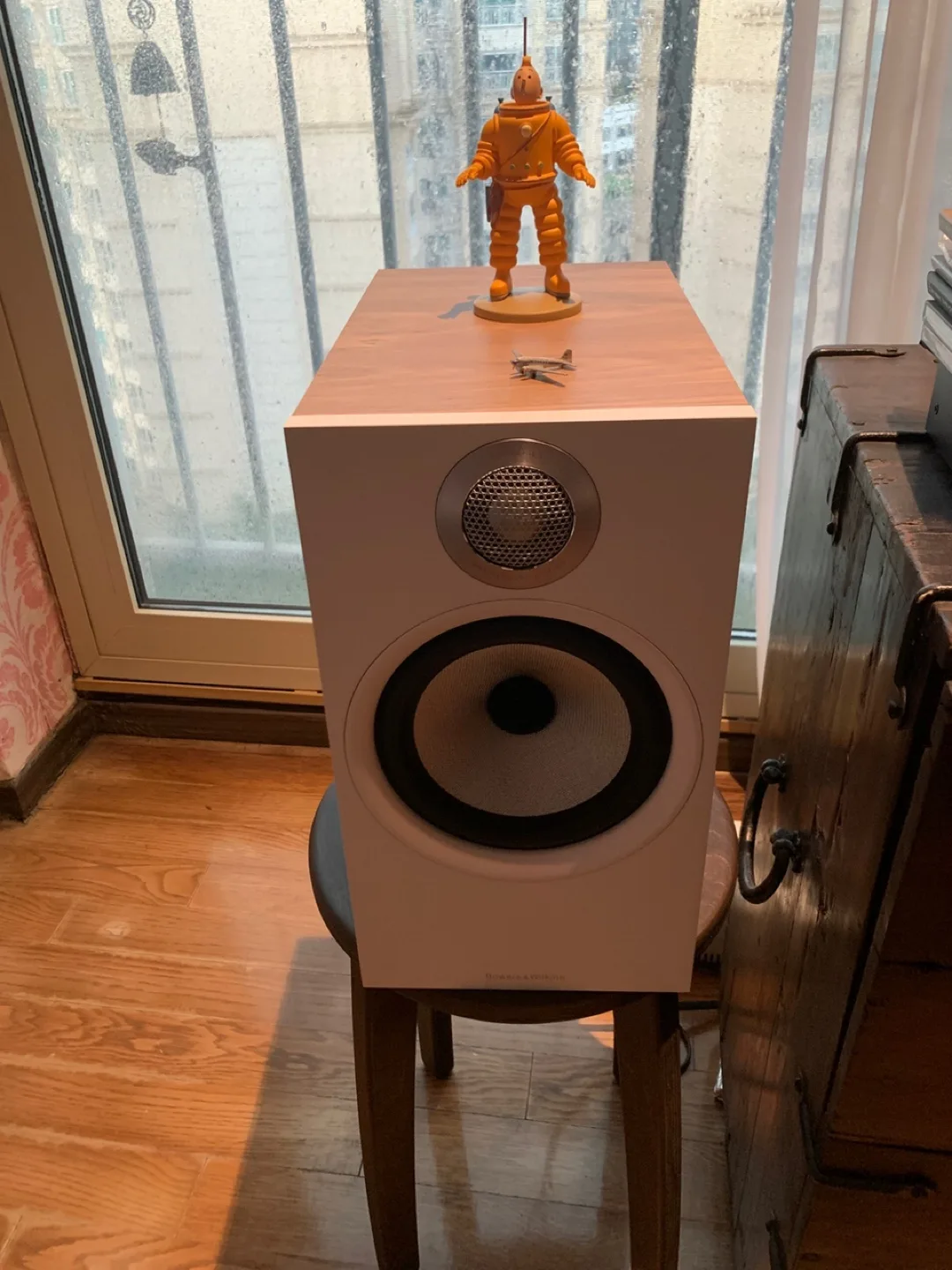 B&W 606 S2 스피커