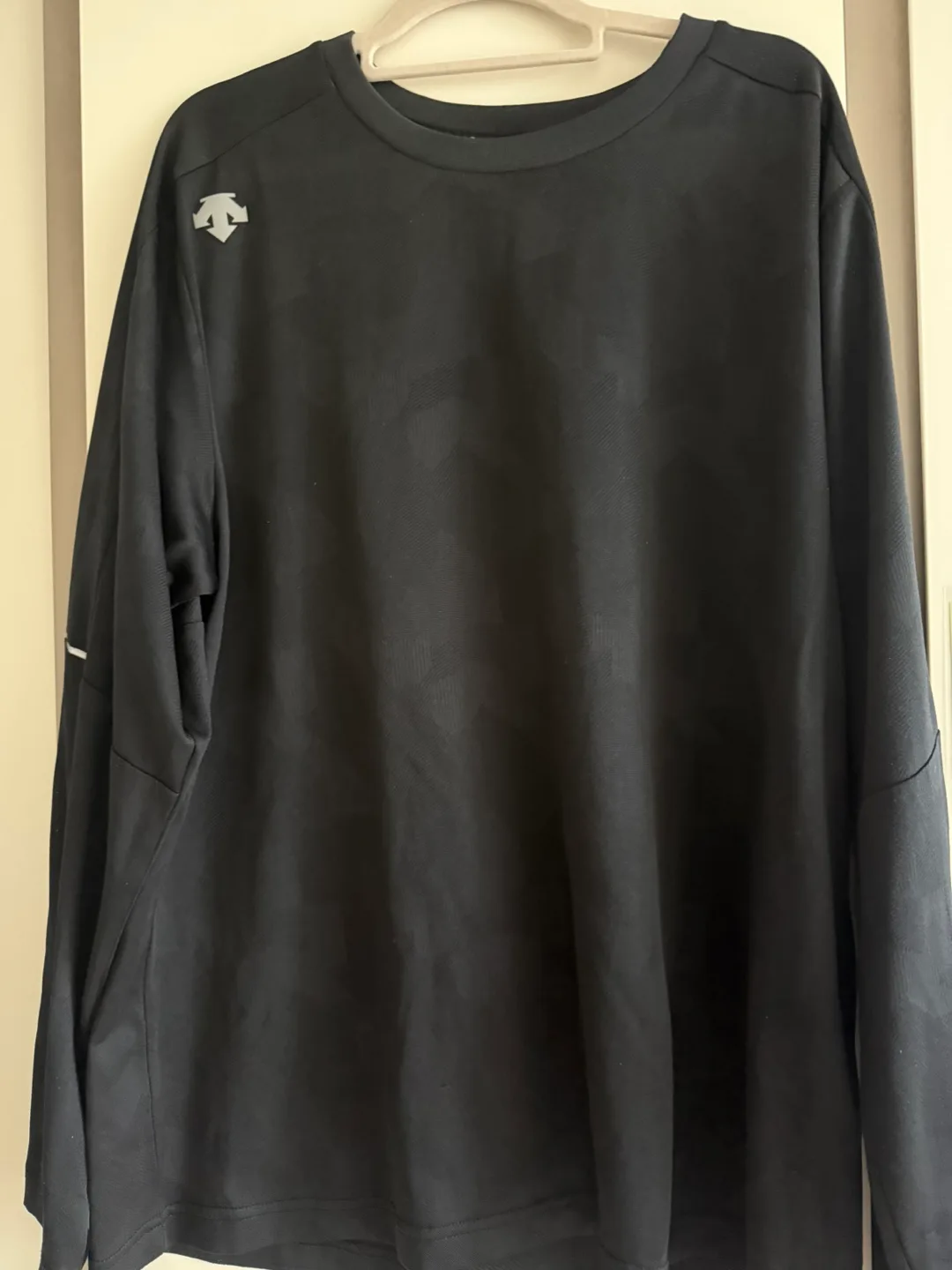 데상트 남성 러닝 긴팔 105