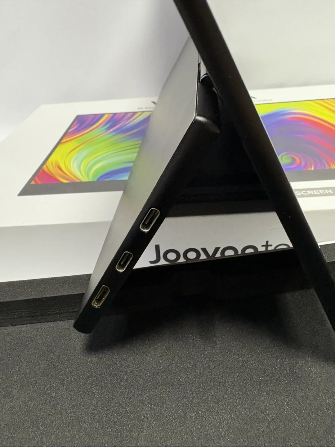 15.8 인치 휴대용 터치모니터 주연테크 캐리뷰 V158FPGA, 거의 새제품 판매합니다!