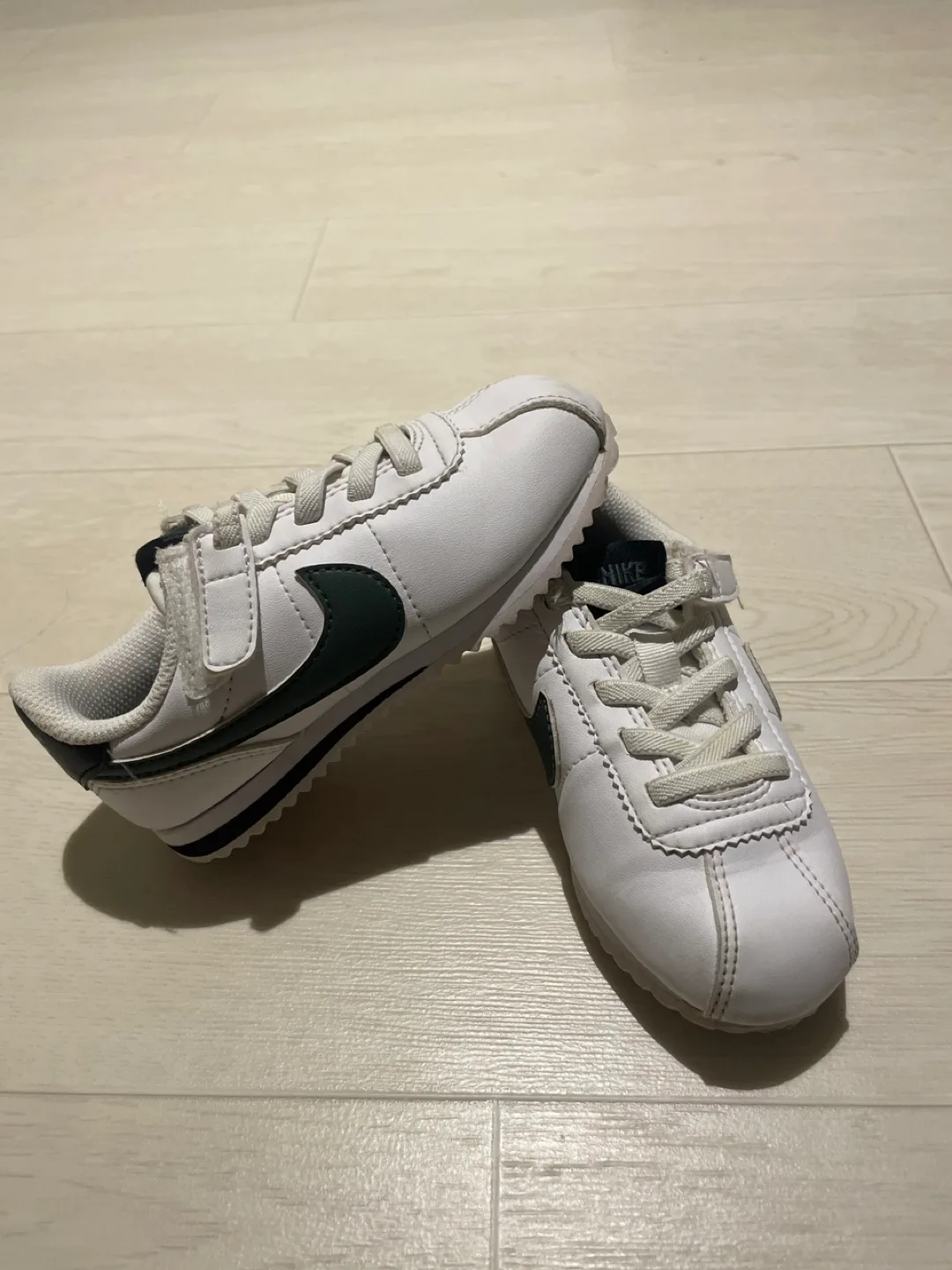 나이키 코르테즈 흰/녹 아동화(중고, 베이비 140)