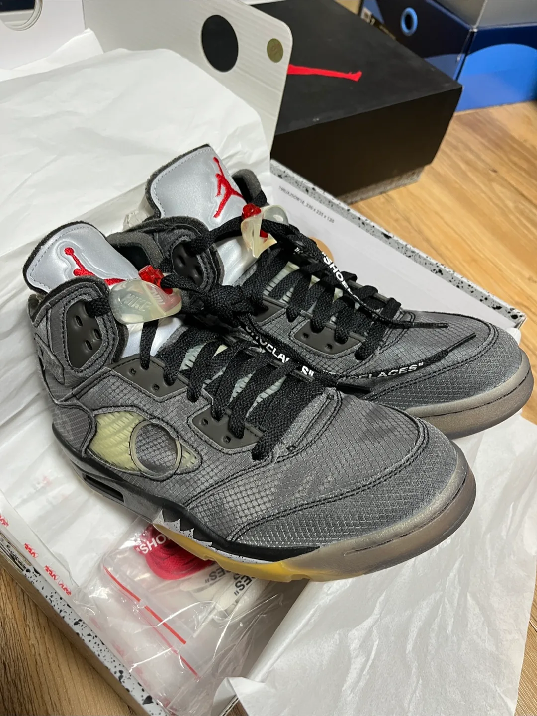 조던5 Off-White 모슬린 255 극미중고