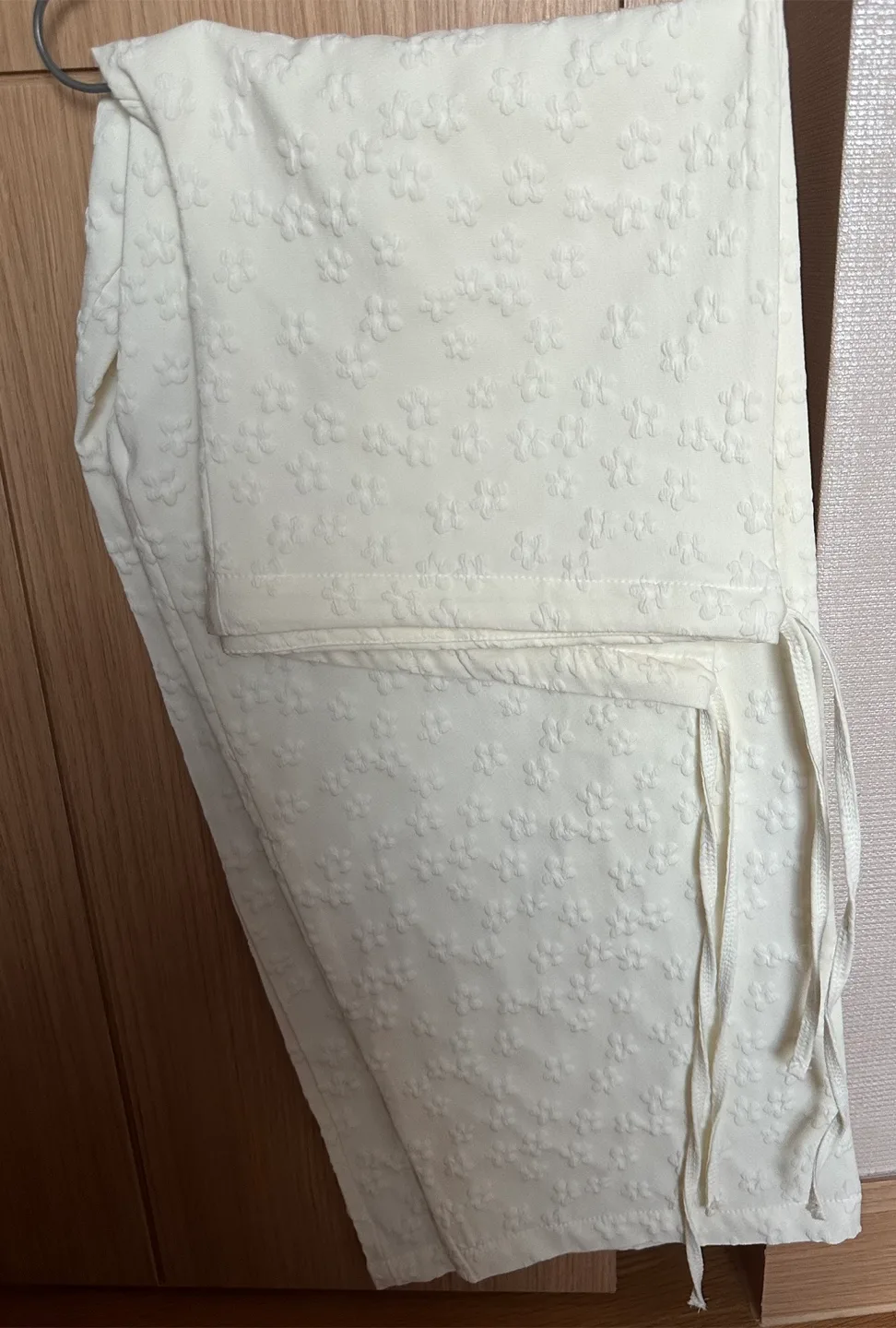 플라워 밴딩 와이드 팬츠 아이보리