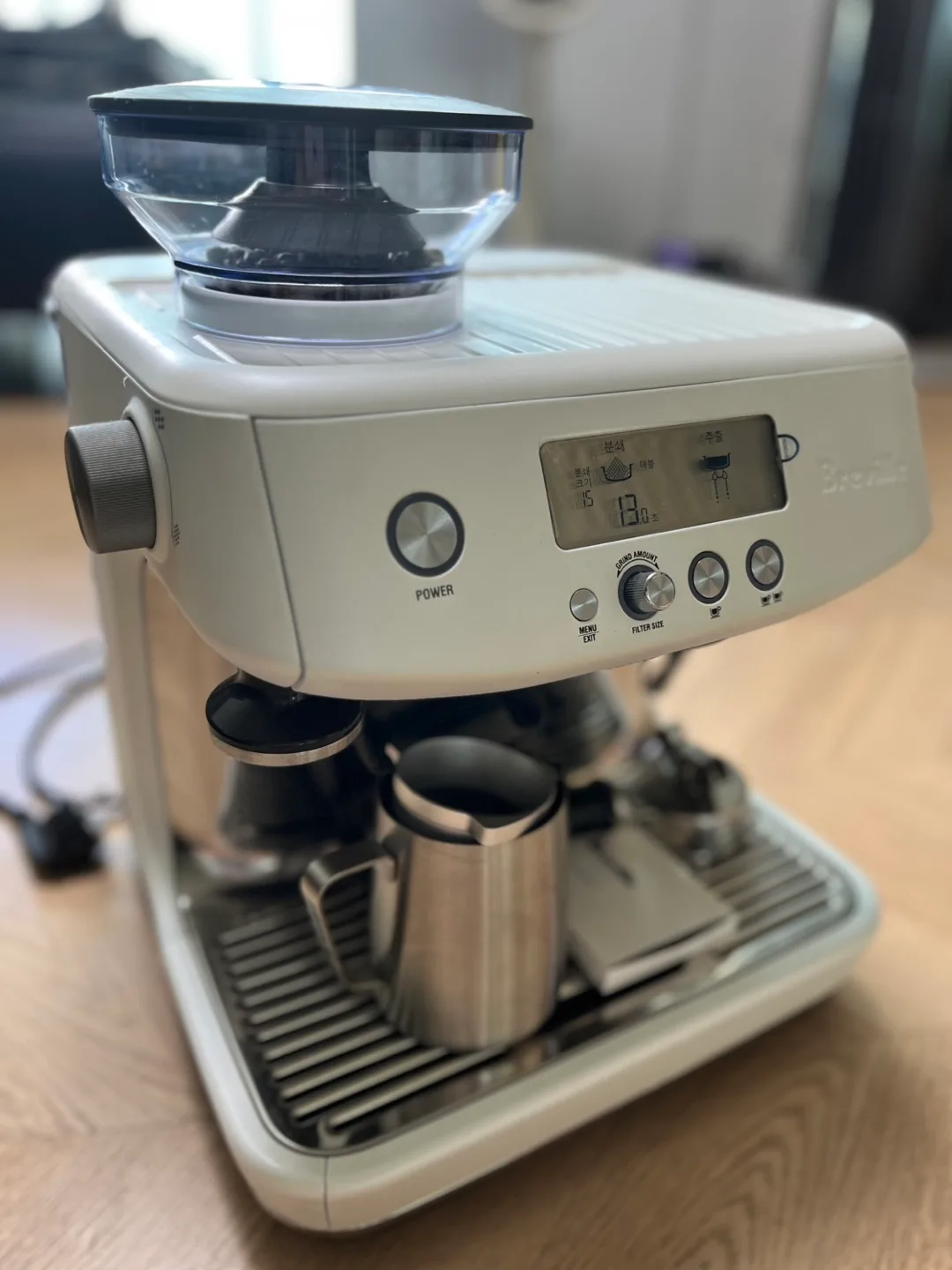 [커피머신] 브레빌 바리스타 프로 에스프레소 커피머신 화이트 BES878 극미중고 판매합니다!!^^