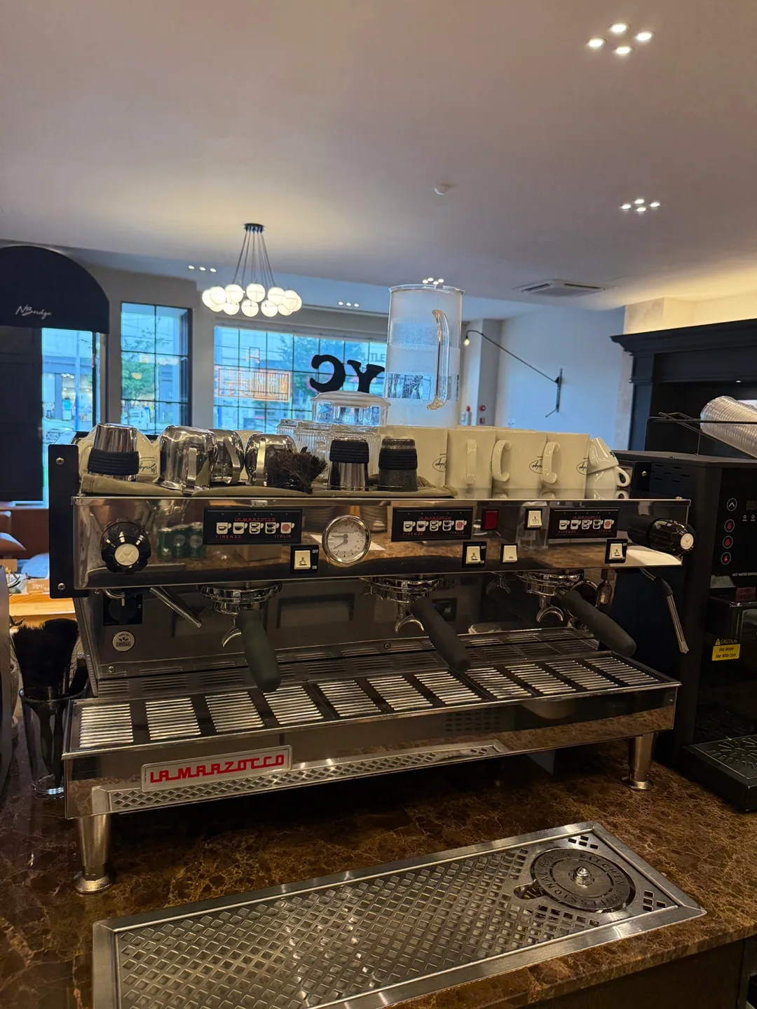 라마르조코 클래식 3그룹 커피머신 판매합니다.