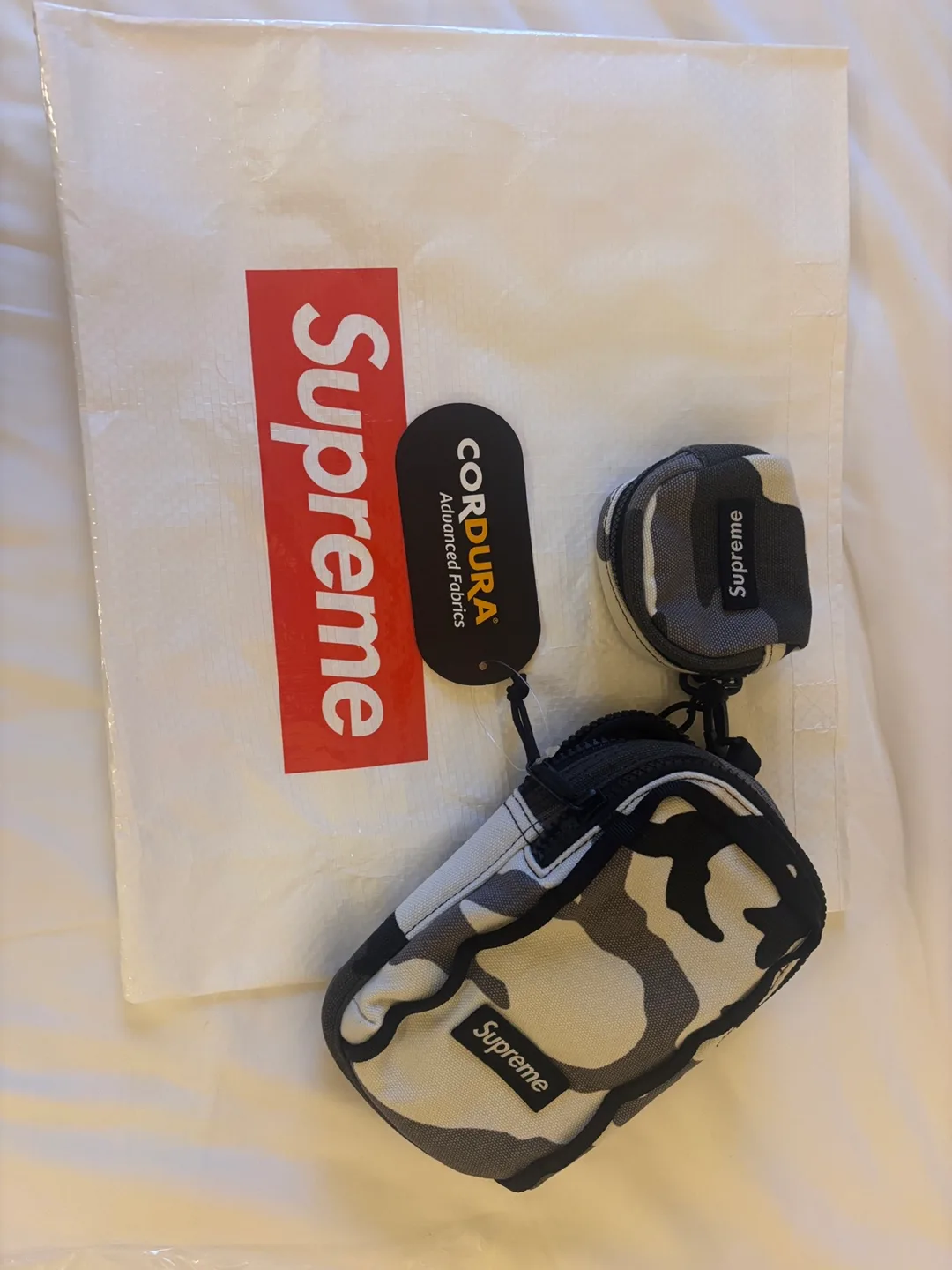 슈프림 카모 카메라 백 + 미니파우치  새상품