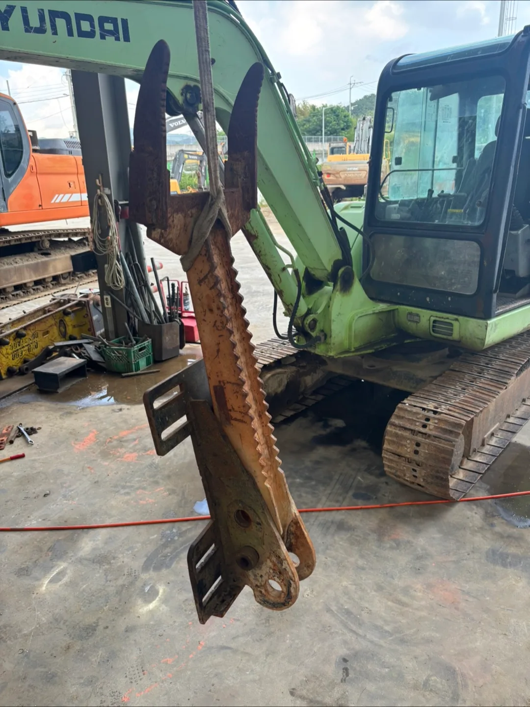 공투 귀뚜라미 집게 판매합니다. 굴삭기 어태치먼트