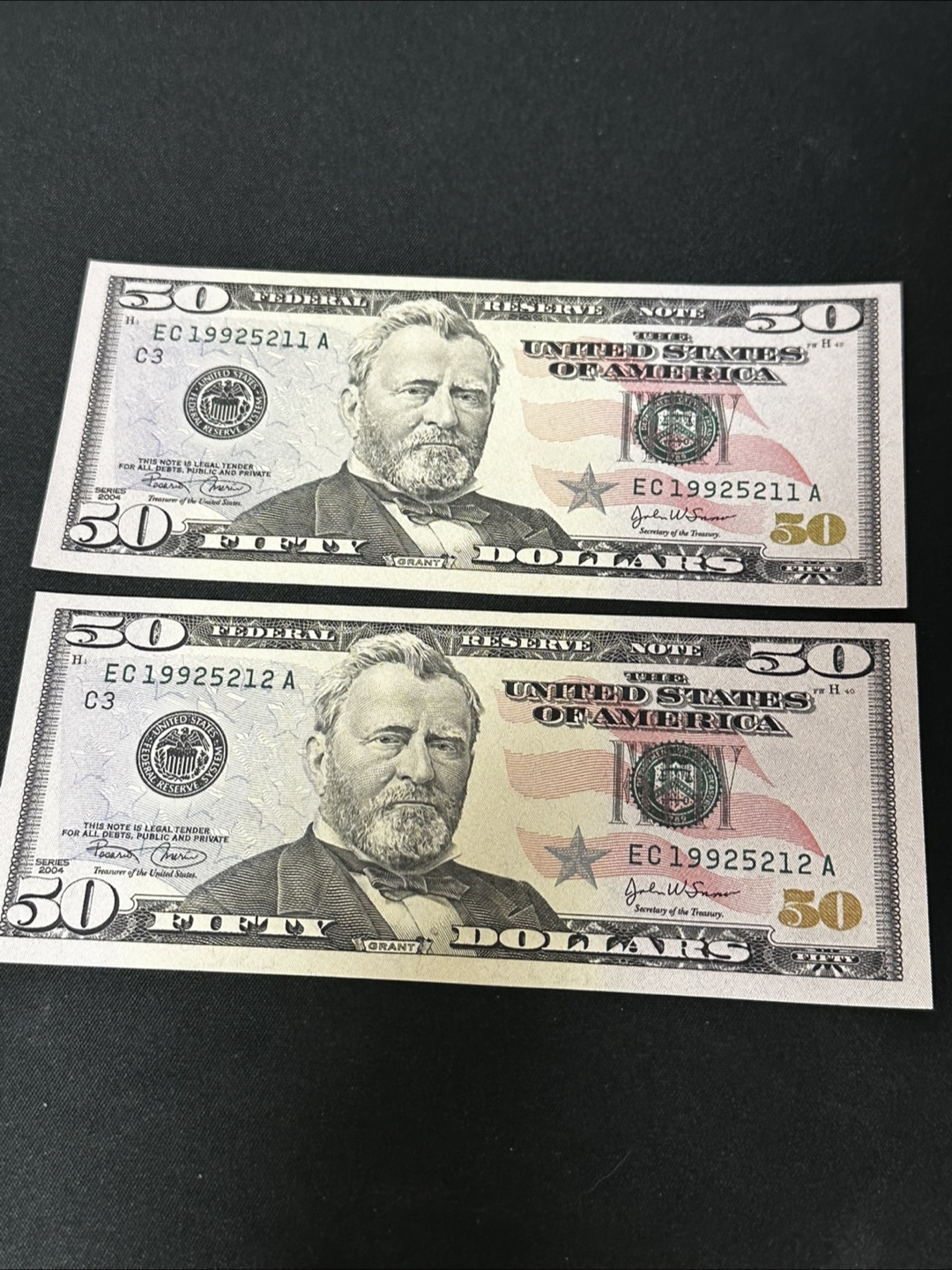 50달러 지폐 2장