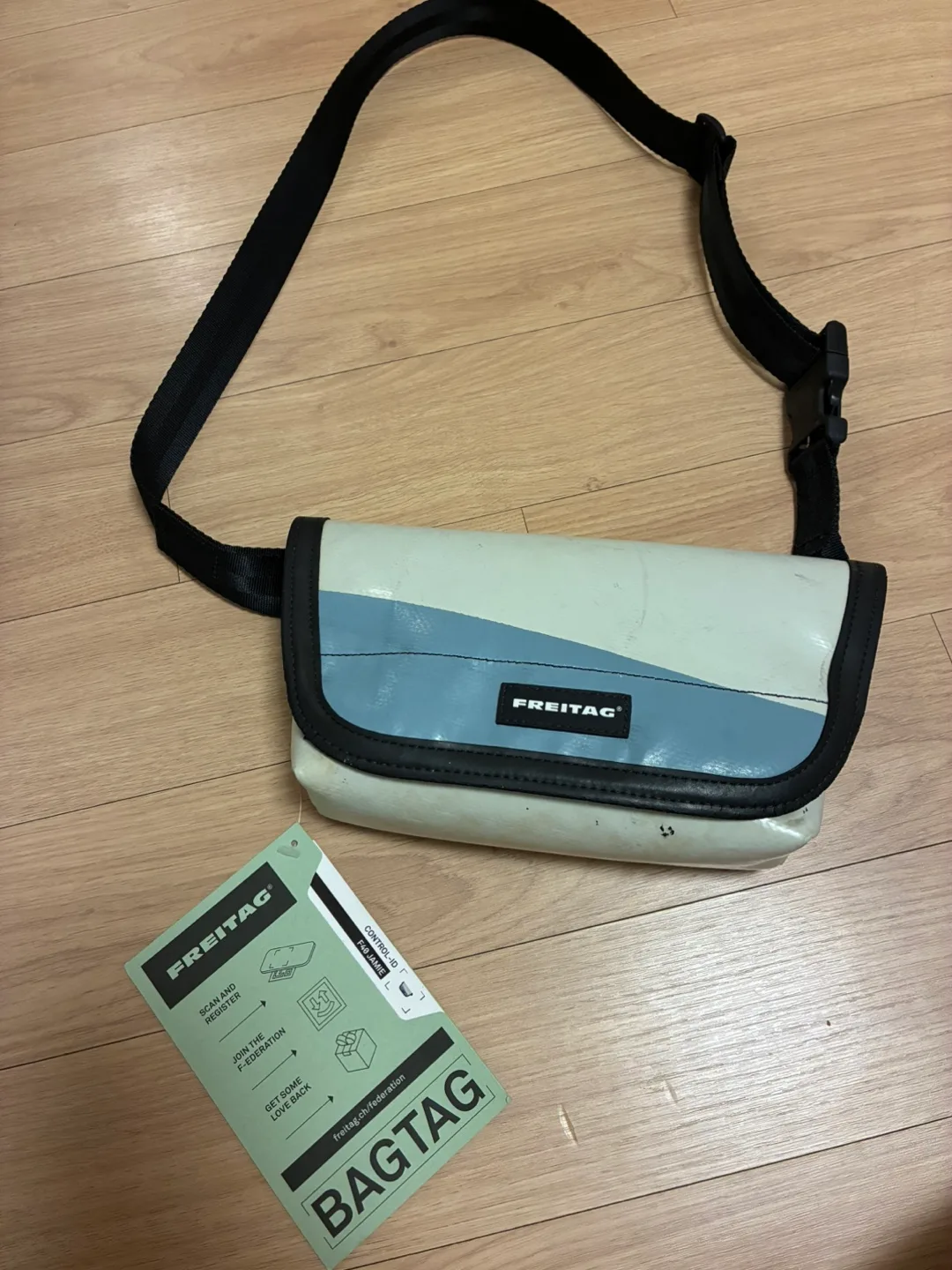 프라이탁 제이미 크로스백