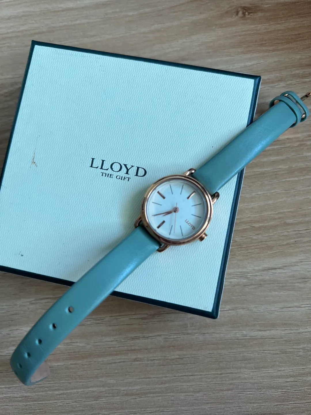 로이드 여성 시계 ⌚