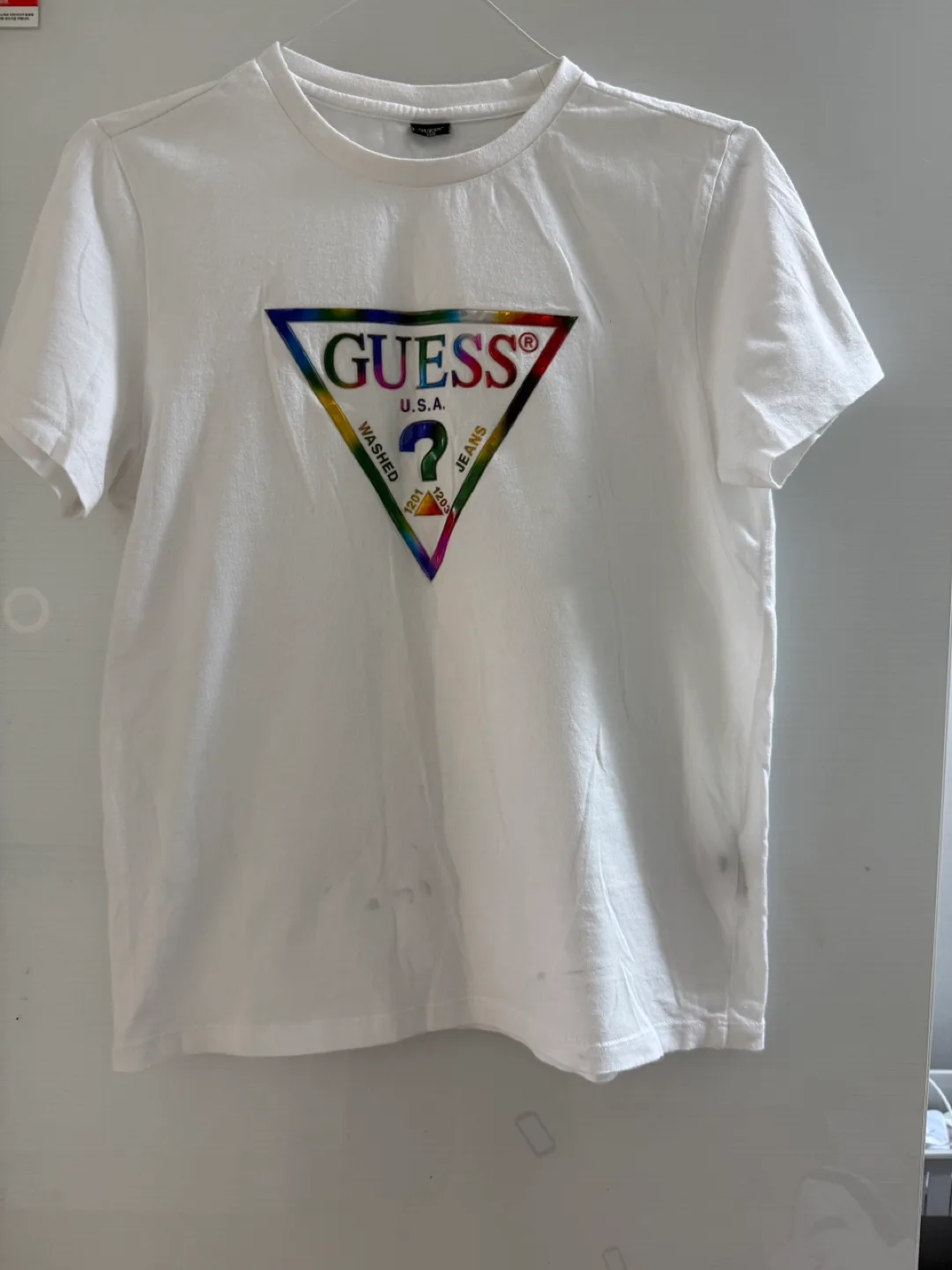 게스 화이트 여성 반팔티