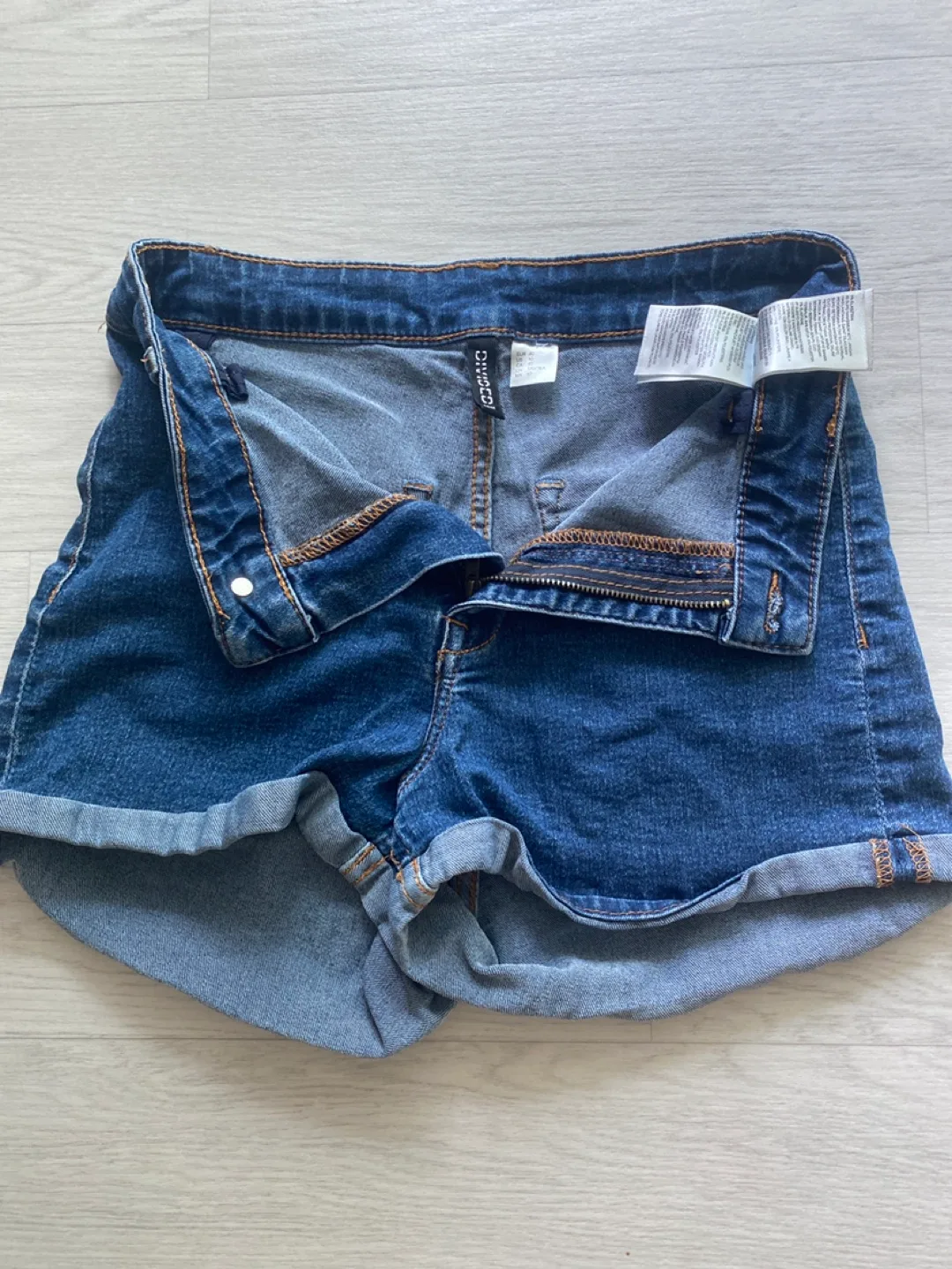 H&M 데님 숏팬츠 S(중고)흰색숏팬츠