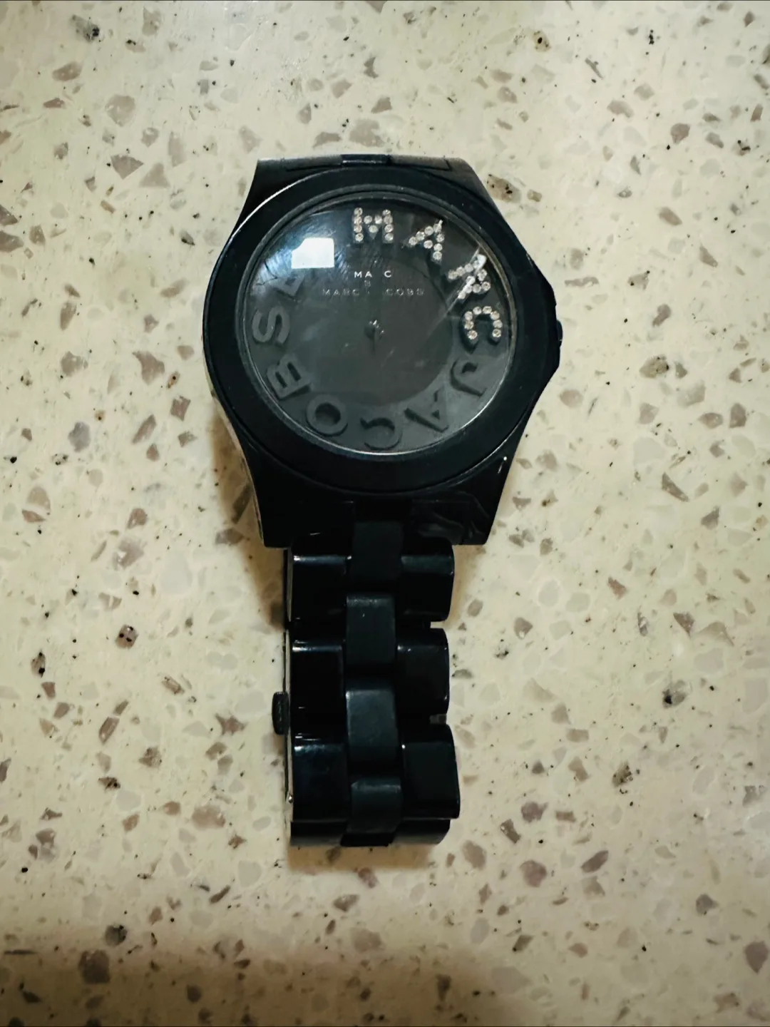 마크제이콥스 블랙 세라믹 시계