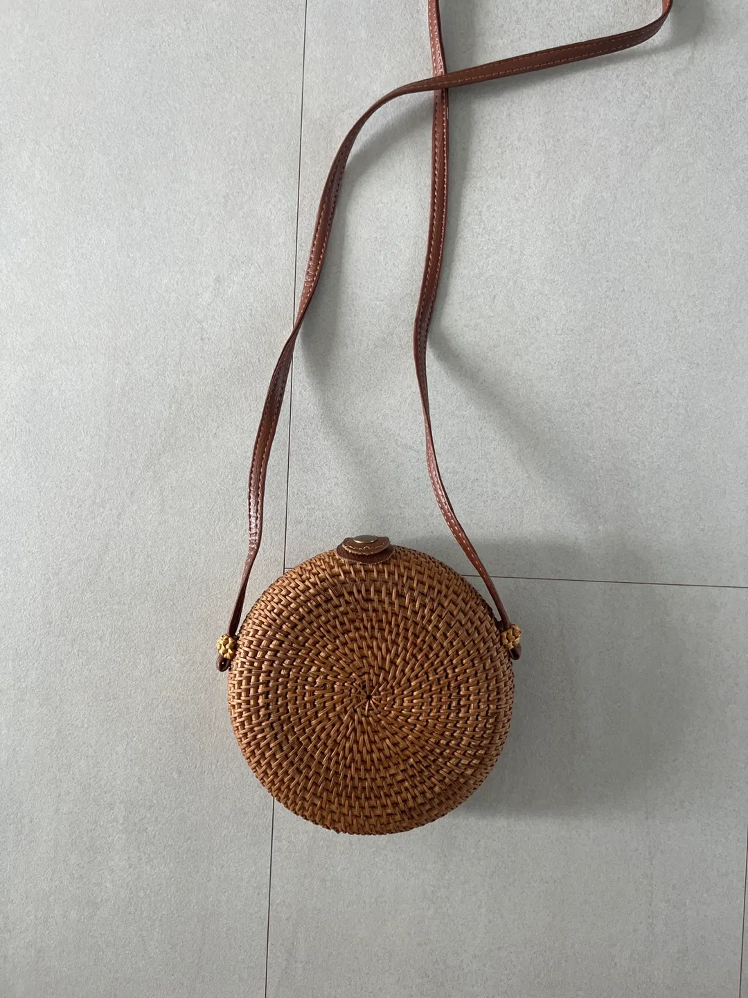 라탄 크로스백 새상품