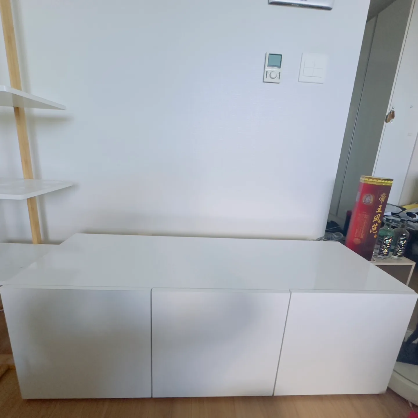 [가격인하] 화이트 수납장 (티비 선반)