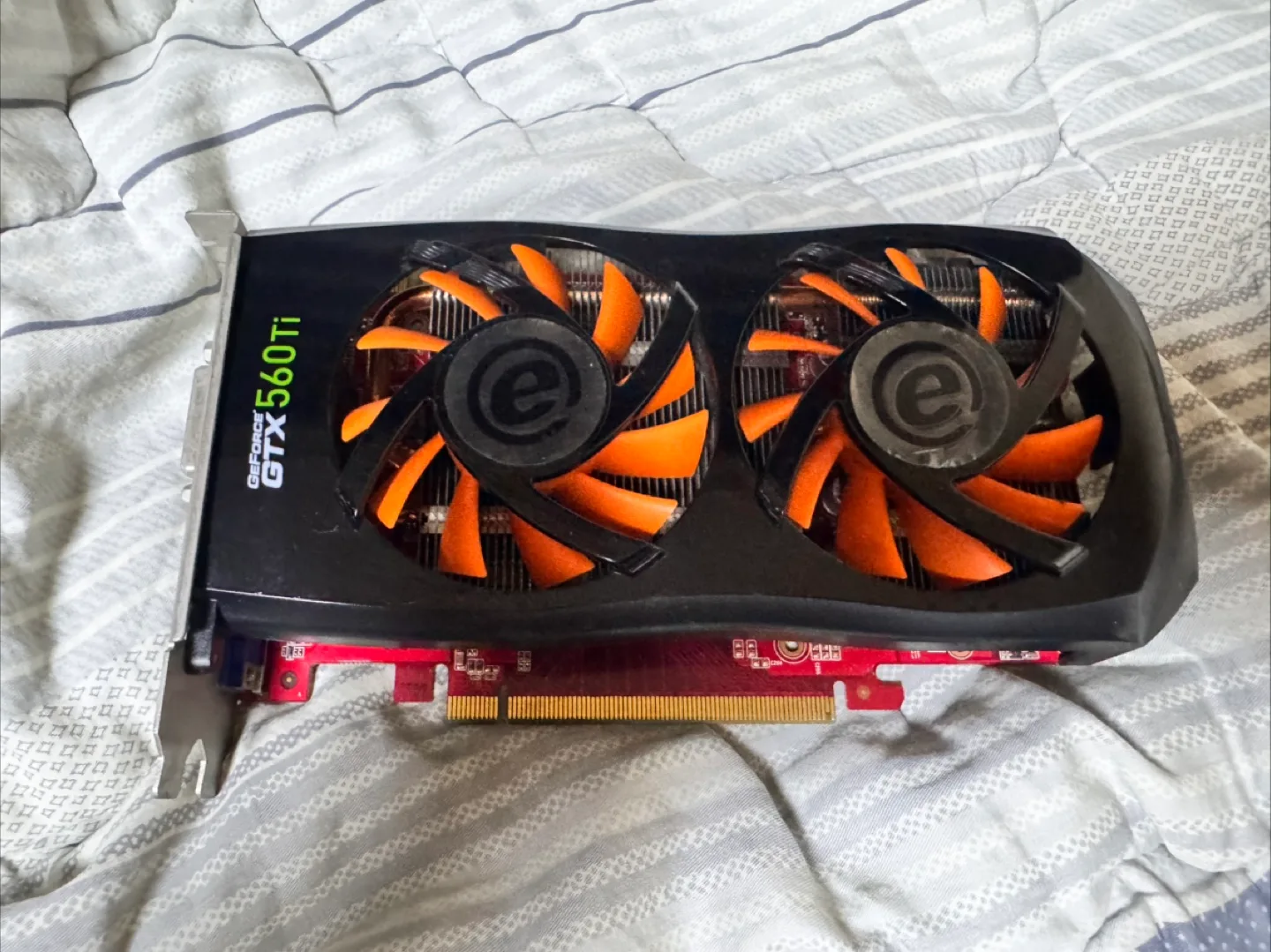 이엠텍 GTX560ti 중고 판매 합니다