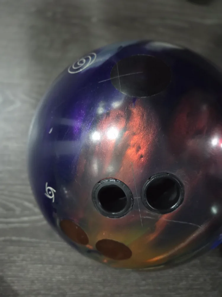 중고볼링공 판매합니다.