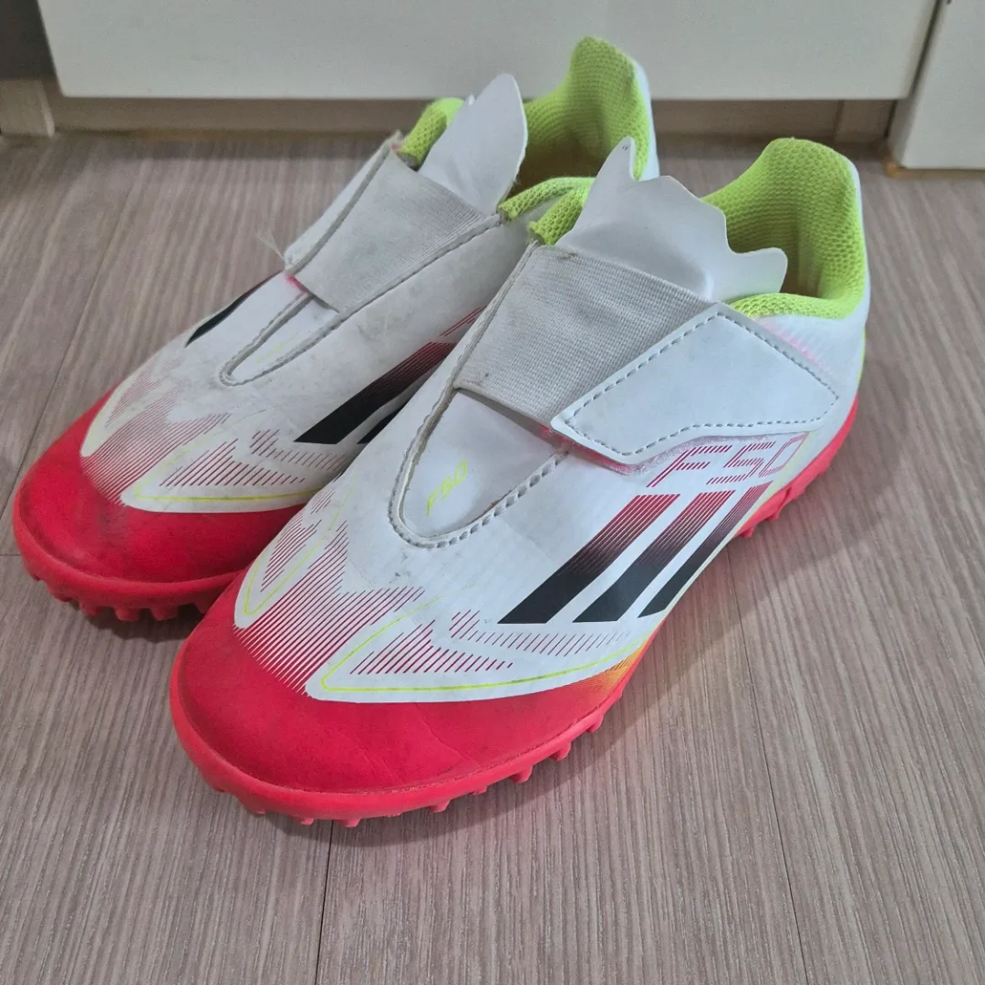 아디다스 축구화 190