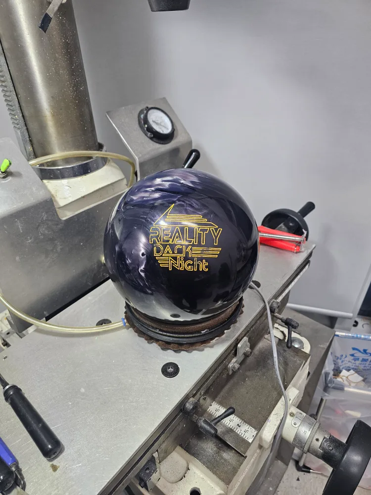 📌중고볼링공 리얼리티 다크 나이트 15파운드📌지공포함