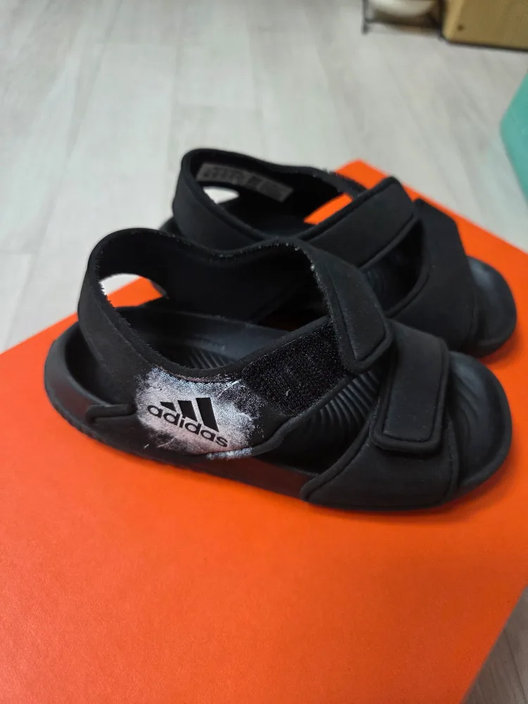 아디다스,나이키 유아 샌들.운동화