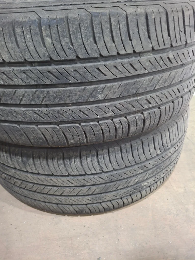 2556018 중고타이어