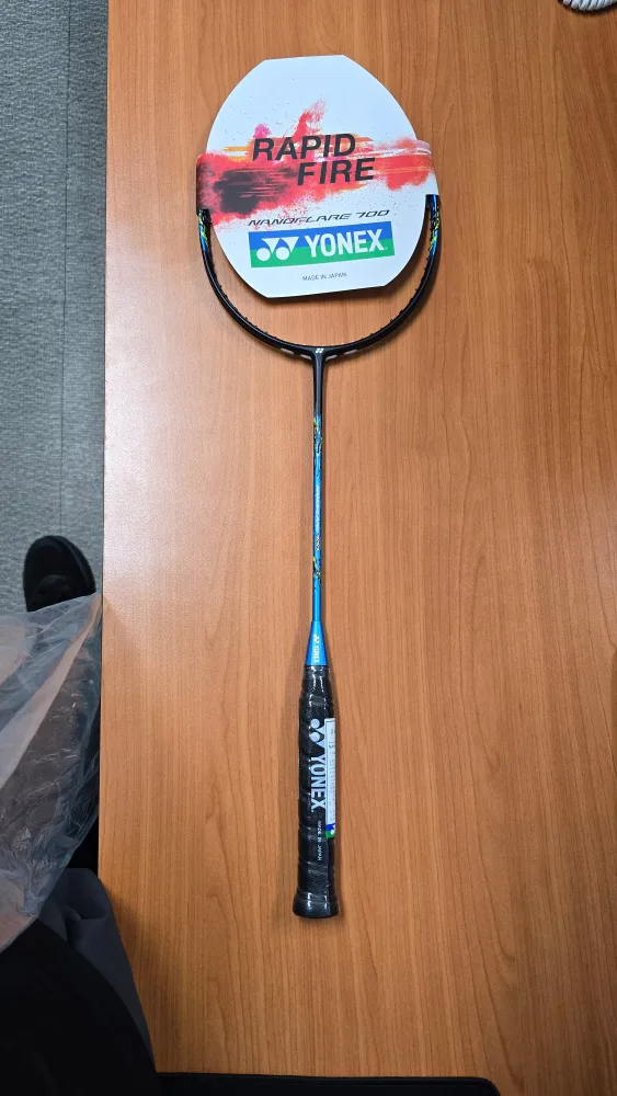 배드민턴 라켓 팔아요