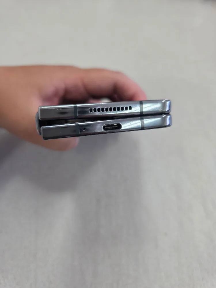 갤럭시 Z폴드4. 중고