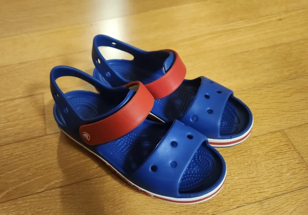 (새상품 1 / 중고 1) 크록스 샌들