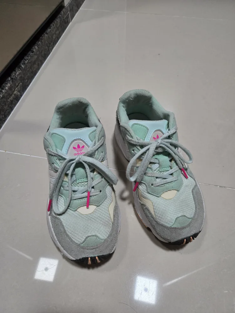 아디다스 YUNG-96 민트 운동화 225사이즈